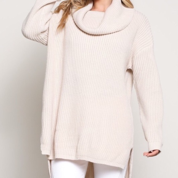 🆕CREAM OFF THE SHOULDER LONG-SLEEVE RIBBED OVERSIZED SWEATER DRESS OR TUNIC - Picture 4 of 4